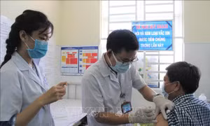 Bộ Y tế hướng dẫn xử trí phản ứng phản vệ khi tiêm vaccine phòng COVID-19