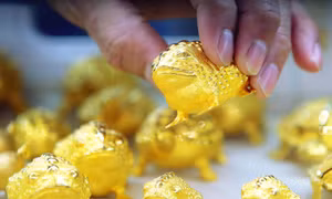 Giá vàng thế giới vượt ngưỡng 1.800 USD/ounce trong phiên 6/5