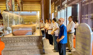 ‘Báu vật’ ngàn năm vươn tầm thành Di sản thế giới - Bài 2: Trầm tích văn hóa hòa nhịp cùng thiên nhiên