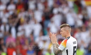Cầu thủ Toni Kroos được trao tặng danh hiệu cao quý nhất của Đức