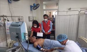 Vụ tai nạn nghiêm trọng tại Quảng Nam: Tập trung cứu chữa những người bị thương