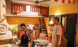 'Tour Yêu nước': Chạm vào ký ức Hà Nội một thời