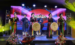 Giữa Berlin vang lên câu quan họ