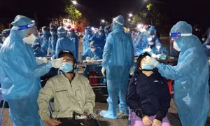 Bình Dương: Xét nghiệm nhanh phát hiện 821 trường hợp dương tính với SARS-CoV-2