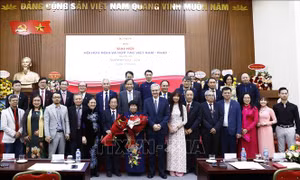 Bà Nguyễn Thúy Anh được bầu làm Chủ tịch Hội Hữu nghị và hợp tác Việt Nam - Pháp
