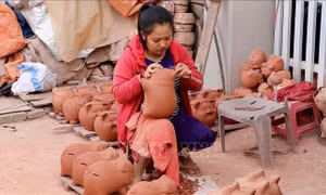 Nhộn nhịp làng nghề lợn đất truyền thống