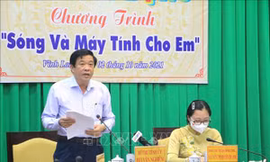 Vĩnh Long huy động gần 1.100 máy tính cho học sinh khó khăn