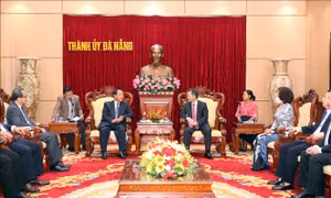 Đà Nẵng đẩy mạnh hợp tác thương mại, giáo dục, du lịch với tỉnh Savannakhet, Lào