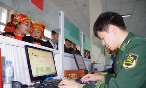 Cửa khẩu Ma Lù Thàng chính thức thông quan trở lại