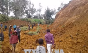 Khoảng 100 người có thể đã thiệt mạng trong vụ lở đất ở Papua New Guinea