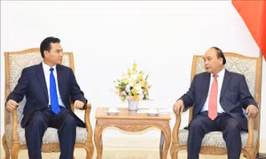 Thủ tướng Nguyễn Xuân Phúc tiếp Bộ trưởng, Chủ nhiệm Văn phòng Phủ Thủ tướng Lào