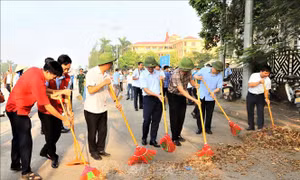 Người dân Hưng Yên ra quân tổng vệ sinh môi trường