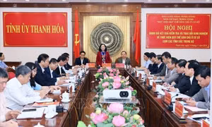 Quan tâm đến lợi ích hợp pháp, chính đáng, giải quyết những vấn đề bức xúc của người dân