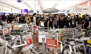 Trưởng Đặc khu Hành chính Hong Kong kêu gọi khôi phục trật tự