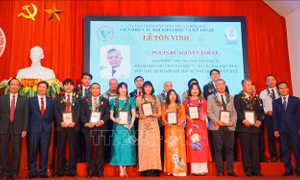 Thừa Thiên – Huế: Vinh danh 17 trí thức tiêu biểu