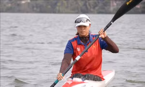 Cô gái vàng của làng canoeing