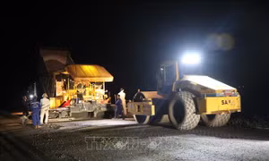 Đẩy nhanh di dời đường điện cao thế tuyến cao tốc Cam Lộ - La Sơn