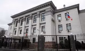 Ukraine chấm dứt hợp đồng thuê đất của Đại sứ quán Nga tại Kiev