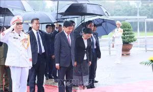 Tổng Bí thư, Chủ tịch nước Lào Thongloun Sisoulith vào Lăng viếng Chủ tịch Hồ Chí Minh