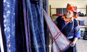 Bảo tồn nghề dệt thổ cẩm của đồng bào Mông ở huyện Mù Cang Chải