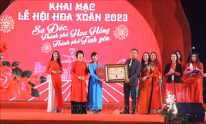 Khai mạc Tuần lễ du lịch gắn với lễ hội hoa Xuân ở TP Sa Đéc
