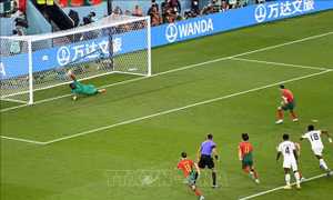 CR7 lập kỷ lục vô tiền khoáng hậu tại World Cup, Bồ Đào Nha ra quân thắng lợi