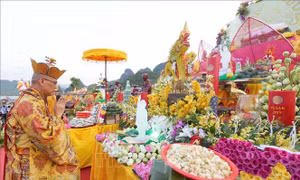 Những hình ảnh Lễ cầu nguyện Quốc thái dân an tại Đại lễ Phật đản Vesak 2019