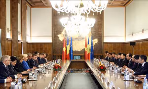 Thủ tướng Romania khẳng định coi trọng quan hệ với Việt Nam
