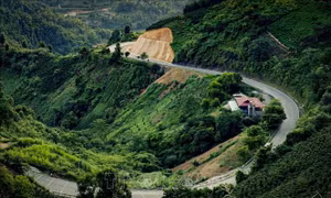 Chiêm ngưỡng vẻ đẹp hùng vĩ của đèo Pha Đin 