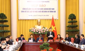 Hoàn thiện thiết chế tư pháp, hỗ trợ phục hồi doanh nghiệp