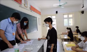 107.000 thí sinh làm thủ tục dự thi tuyển sinh vào lớp 10 tại Hà Nội