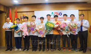 8/8 học sinh Việt Nam đoạt giải tại Olympic Vật lý châu Á - Thái Bình Dương