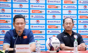 Huấn luyện viên trưởng Nguyễn Quốc Tuấn: U17 Việt Nam sẽ chơi tập trung và cống hiến
