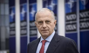 Phó Tổng Thư kí NATO từ chức để tranh cử tổng thống Romania