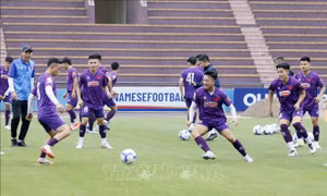ASEAN Cup 2024: Cổ động viên Việt Nam sẵn sàng 'tiếp lửa' cho trận bóng tại Lào