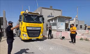 Xung đột Hamas - Israel: Cửa khẩu Kerem Shalom lần đầu mở cửa với hàng viện trợ