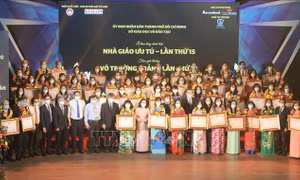TP Hồ Chí Minh: Trao giải thưởng Võ Trường Toản cho 50 giáo viên tiêu biểu