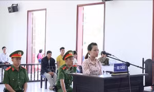 Đâm chồng tử vong, vợ lĩnh án 10 năm tù 