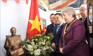 Khánh thành công trình tôn tạo tượng Bác tại Bảo tàng Newhaven