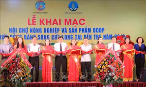 Khai mạc hội chợ Nông nghiệp và sản phẩm OCOP khu vực đồng bằng sông Cửu Long lần thứ I