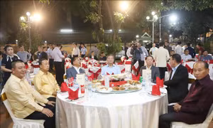 Quan hệ đặc biệt Việt Nam - Lào sẽ mãi không tách rời