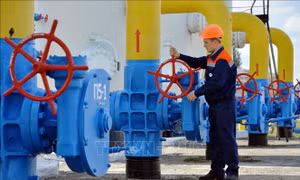 Nga sẵn sàng hạ giá bán khí đốt cho Ukraine
