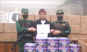 Bắt giữ đối tượng người Lào vận chuyển hơn 1 tấn pháo hoa nổ vào Việt Nam