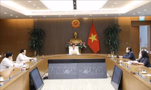 Phó Thủ tướng Vũ Đức Đam làm việc với Bộ GD-ĐT về phương án thi THPT quốc gia 2020