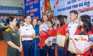 Thí sinh Hứa Bảo Trân đoạt giải nhất cuộc thi 'Em yêu biển, đảo quê hương'