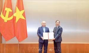 Thứ trưởng Bộ Tài chính Đỗ Thành Trung giữ chức Phó Bí thư Thành ủy Hải Phòng