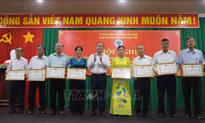 Gắn công tác thi đua với mục tiêu phát triển kinh tế - xã hội ở địa phương