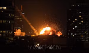 Xung đột tại Trung Đông: Israel mở rộng chiến dịch quân sự và phá hủy trụ sở truyền hình nhà nước Iran