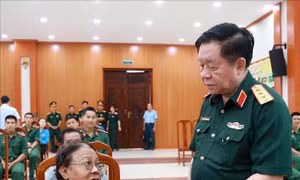 Phát huy truyền thống dân tộc, chăm lo tốt cho gia đình chính sách