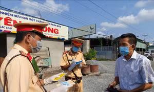 Bến Tre: Các chốt kiểm tra tuyệt đối không gây khó khăn cho người dân và doanh nghiệp